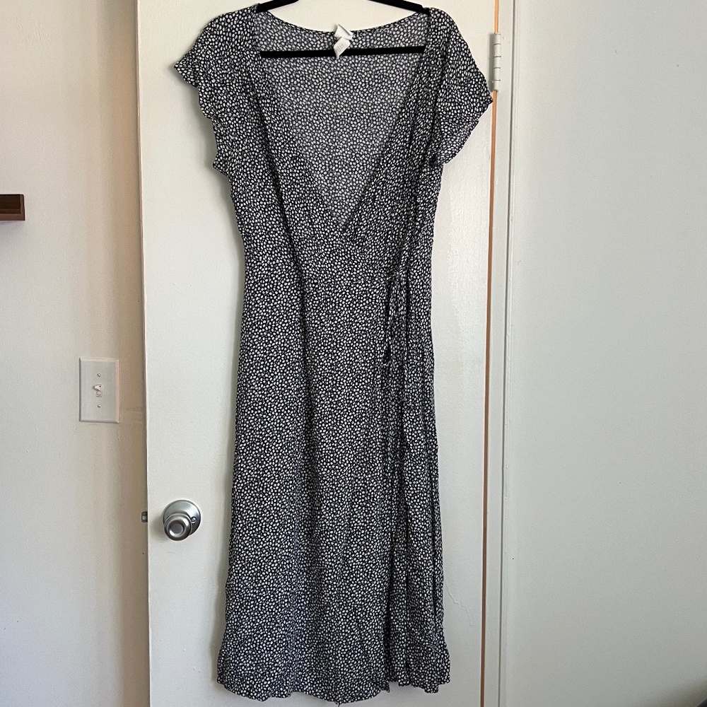 H&M Blue and White Floral Midi Wrap Dress